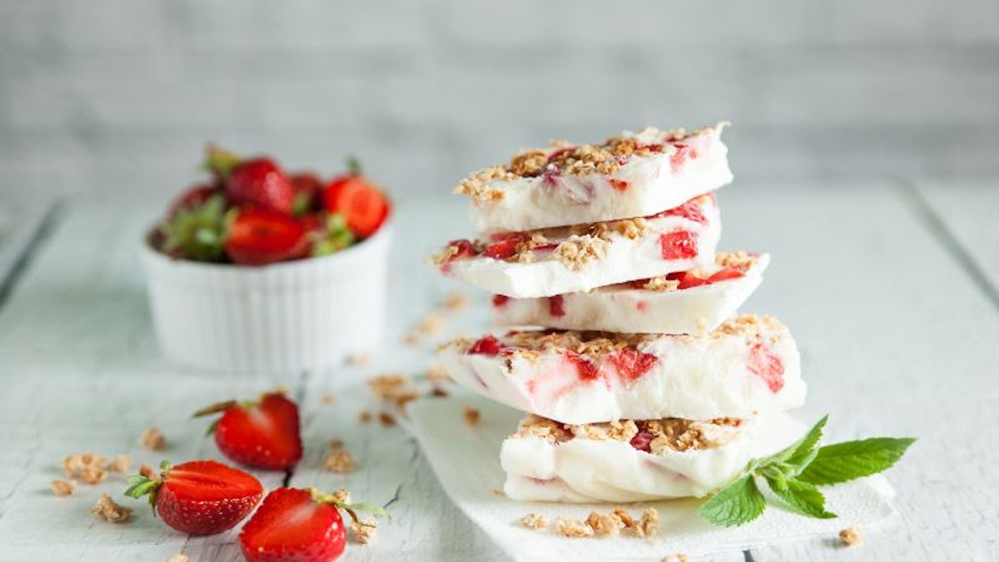Frozen yoghurt bark recipe